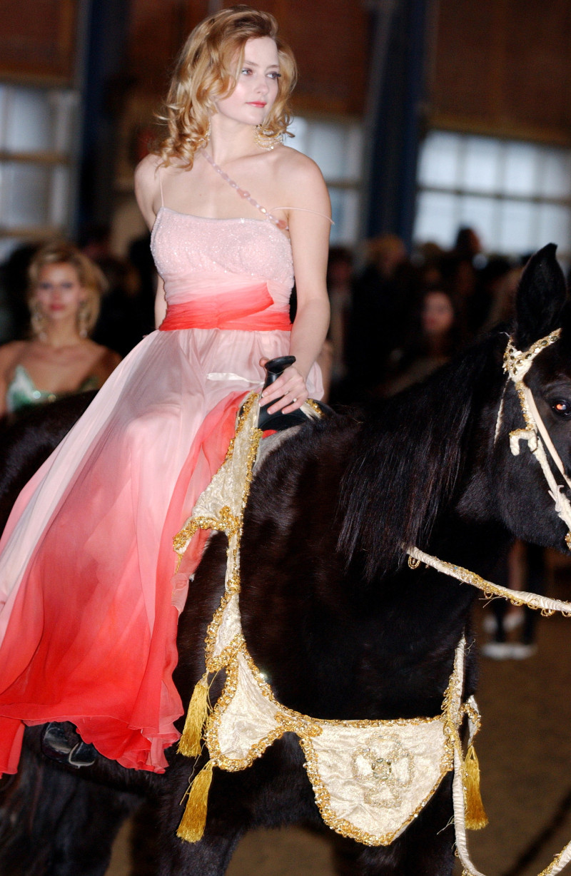 Imitation of Christ fashion show for Autumn/Winter 2003