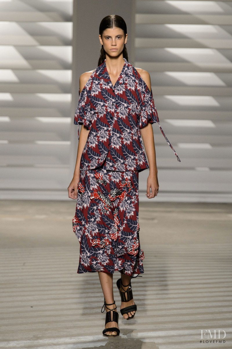Antonina Petkovic featured in  the Thakoon fashion show for Spring/Summer 2015