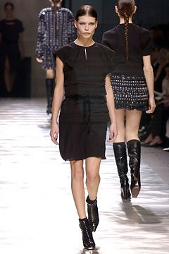 Louis Vuitton fashion show for Autumn/Winter 2003