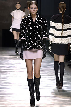 Louis Vuitton fashion show for Autumn/Winter 2003