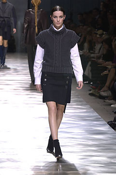 Louis Vuitton fashion show for Autumn/Winter 2003