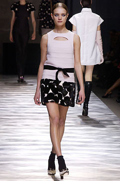 Louis Vuitton fashion show for Autumn/Winter 2003