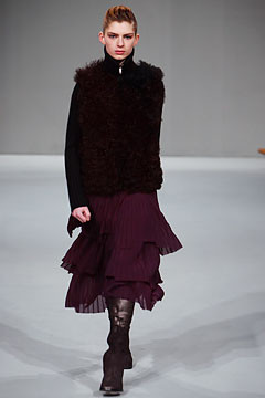 Nicole Farhi fashion show for Autumn/Winter 2003