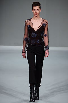 Nicole Farhi fashion show for Autumn/Winter 2003