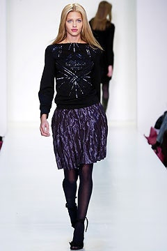 Nicole Miller fashion show for Autumn/Winter 2003