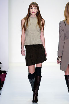 Nicole Miller fashion show for Autumn/Winter 2003