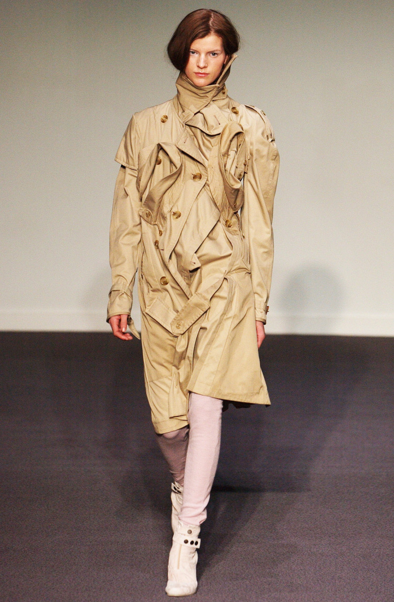 Preen by Thornton Bregazzi fashion show for Autumn/Winter 2003