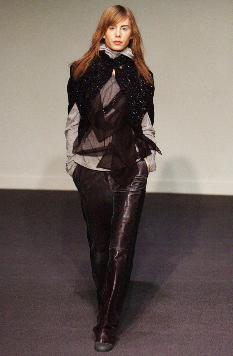 Preen by Thornton Bregazzi fashion show for Autumn/Winter 2003