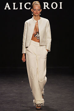 Alice Roi fashion show for Spring/Summer 2003