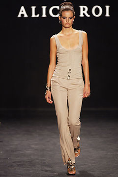Alice Roi fashion show for Spring/Summer 2003