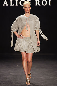 Alice Roi fashion show for Spring/Summer 2003