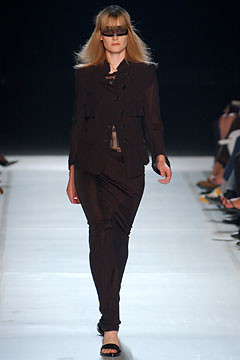 Ann Demeulemeester fashion show for Spring/Summer 2003
