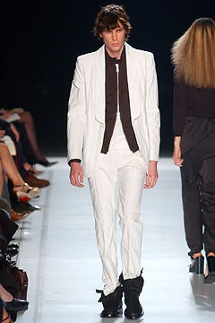 Ann Demeulemeester fashion show for Spring/Summer 2003