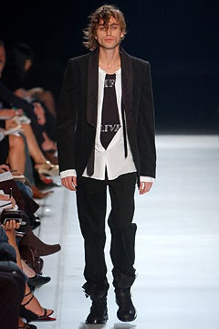 Ann Demeulemeester fashion show for Spring/Summer 2003