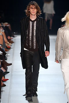 Ann Demeulemeester fashion show for Spring/Summer 2003