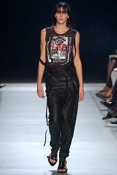 Ann Demeulemeester fashion show for Spring/Summer 2003
