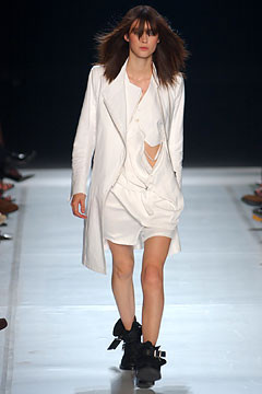 Ann Demeulemeester fashion show for Spring/Summer 2003