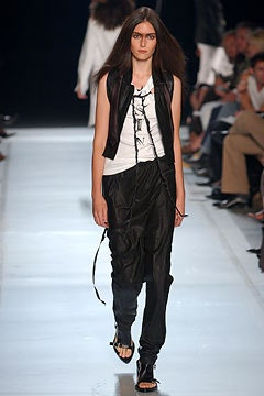 Ann Demeulemeester fashion show for Spring/Summer 2003