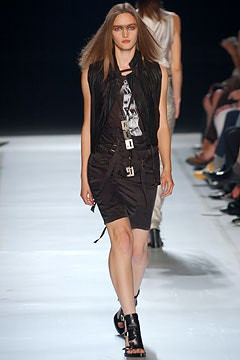 Ann Demeulemeester fashion show for Spring/Summer 2003
