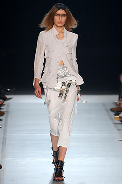 Ann Demeulemeester fashion show for Spring/Summer 2003