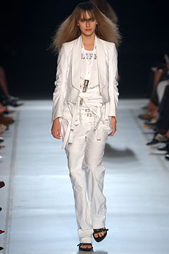 Ann Demeulemeester fashion show for Spring/Summer 2003