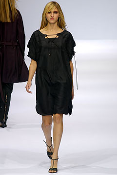 Burberry Prorsum fashion show for Spring/Summer 2003