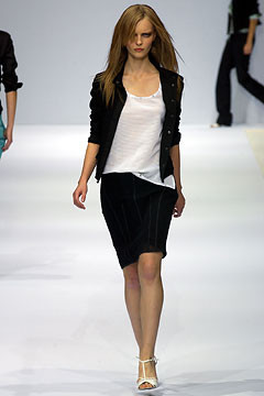 Burberry Prorsum fashion show for Spring/Summer 2003