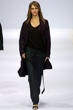 Burberry Prorsum fashion show for Spring/Summer 2003