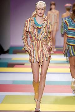 Cacharel fashion show for Spring/Summer 2003