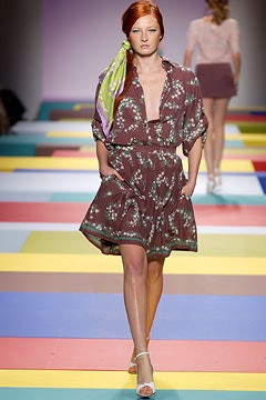 Cacharel fashion show for Spring/Summer 2003