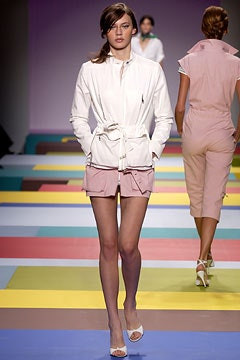 Cacharel fashion show for Spring/Summer 2003