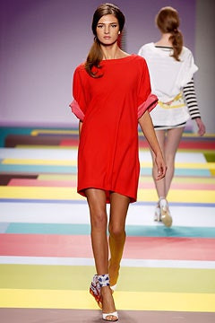 Cacharel fashion show for Spring/Summer 2003