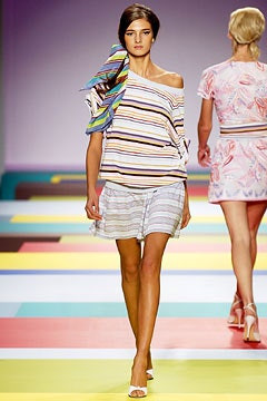 Cacharel fashion show for Spring/Summer 2003