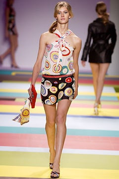 Cacharel fashion show for Spring/Summer 2003
