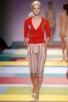 Cacharel fashion show for Spring/Summer 2003