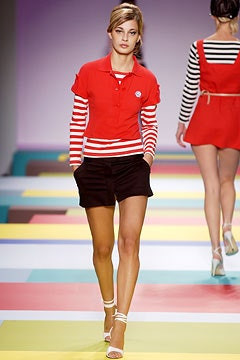 Cacharel fashion show for Spring/Summer 2003