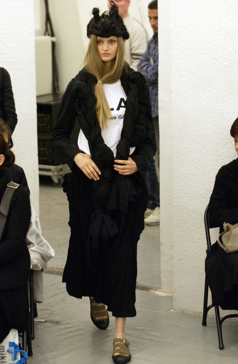 Comme Des Garcons fashion show for Spring/Summer 2003