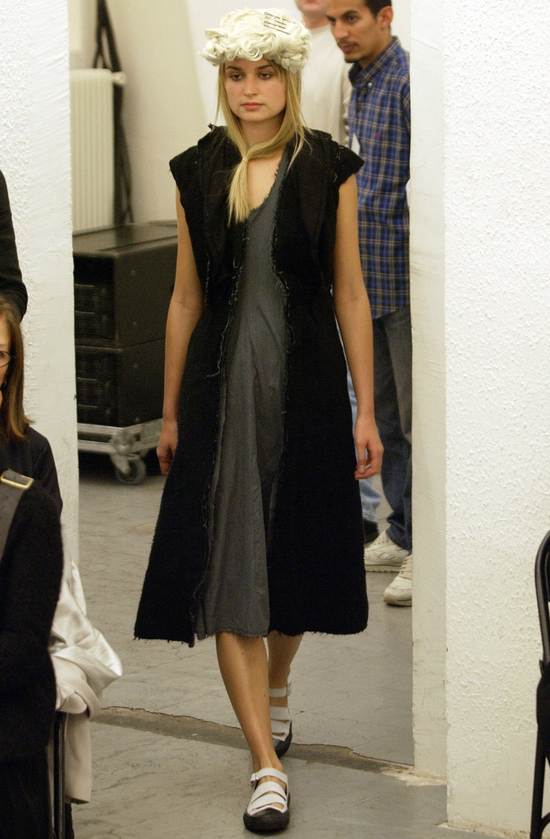 Comme Des Garcons fashion show for Spring/Summer 2003