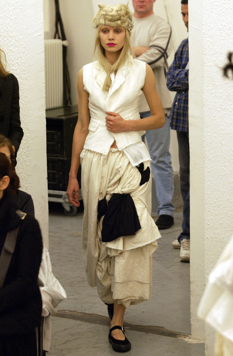 Comme Des Garcons fashion show for Spring/Summer 2003