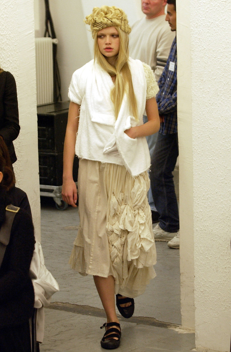 Comme Des Garcons fashion show for Spring/Summer 2003