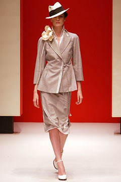 Gianfranco Ferré fashion show for Spring/Summer 2003