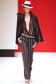 Gianfranco Ferré fashion show for Spring/Summer 2003