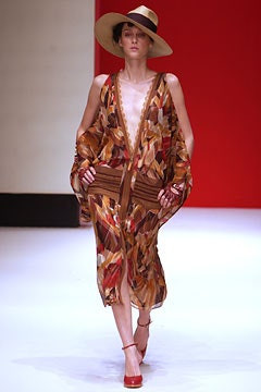 Gianfranco Ferré fashion show for Spring/Summer 2003