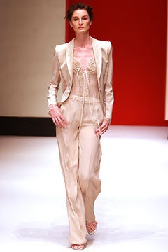 Gianfranco Ferré fashion show for Spring/Summer 2003