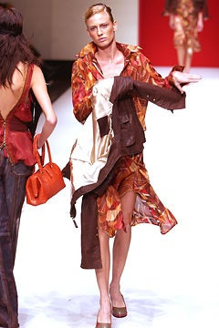 Gianfranco Ferré fashion show for Spring/Summer 2003