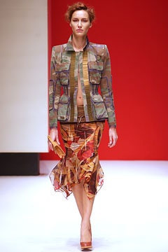 Gianfranco Ferré fashion show for Spring/Summer 2003