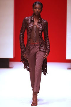 Gianfranco Ferré fashion show for Spring/Summer 2003