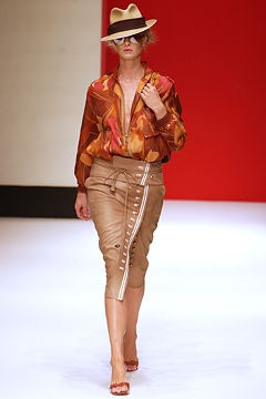 Gianfranco Ferré fashion show for Spring/Summer 2003