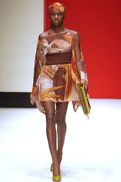 Gianfranco Ferré fashion show for Spring/Summer 2003