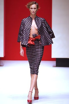 Gianfranco Ferré fashion show for Spring/Summer 2003